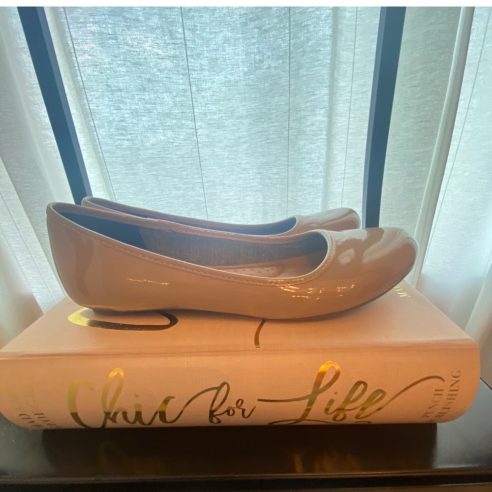 Dr. Scholls patent leather flats